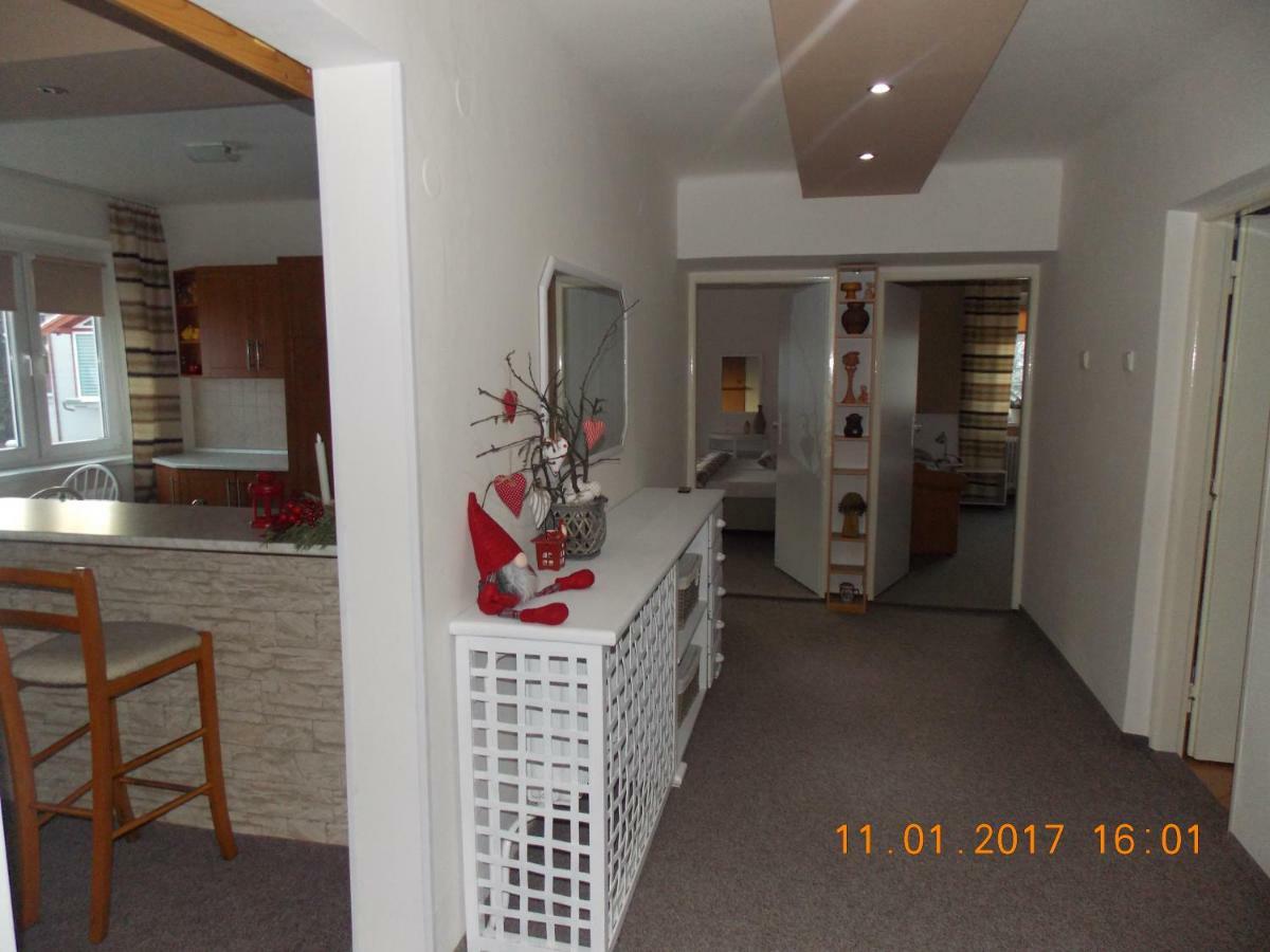 Apartman Jas Liptovský Mikuláš Eksteriør bilde